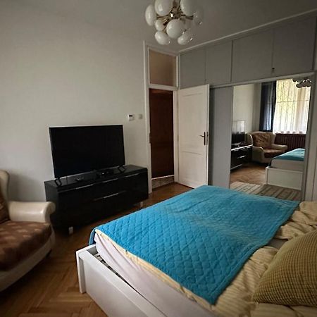 Cosy Apartman In Green Buda Budapest Esterno foto