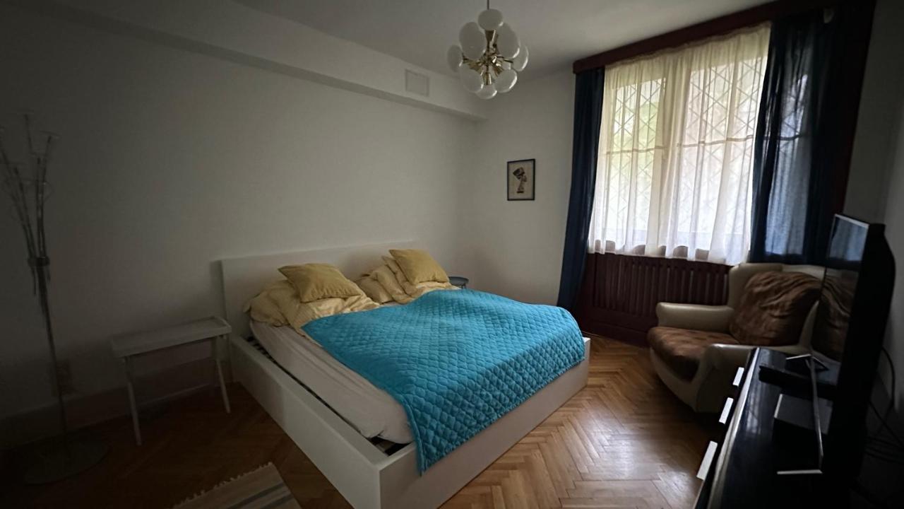 Cosy Apartman In Green Buda Budapest Esterno foto
