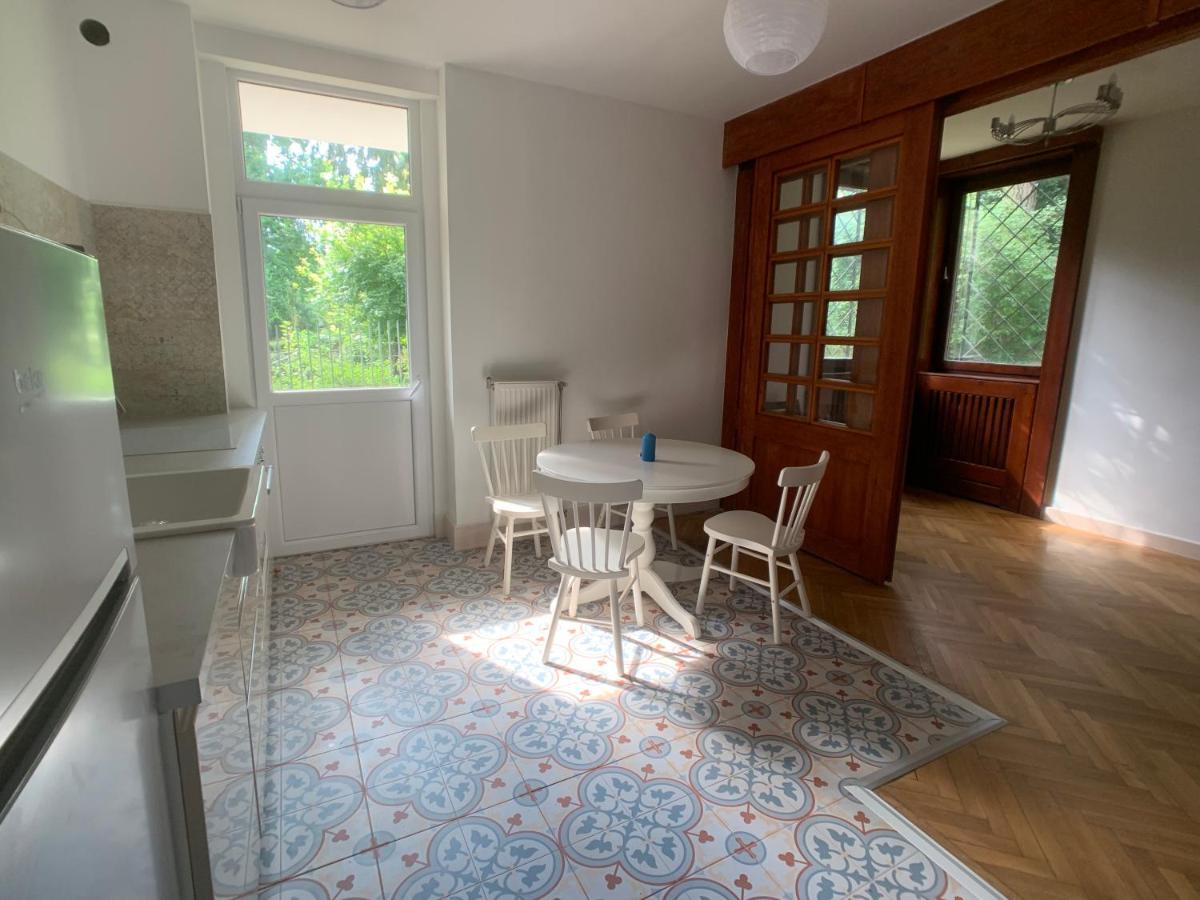 Cosy Apartman In Green Buda Budapest Esterno foto